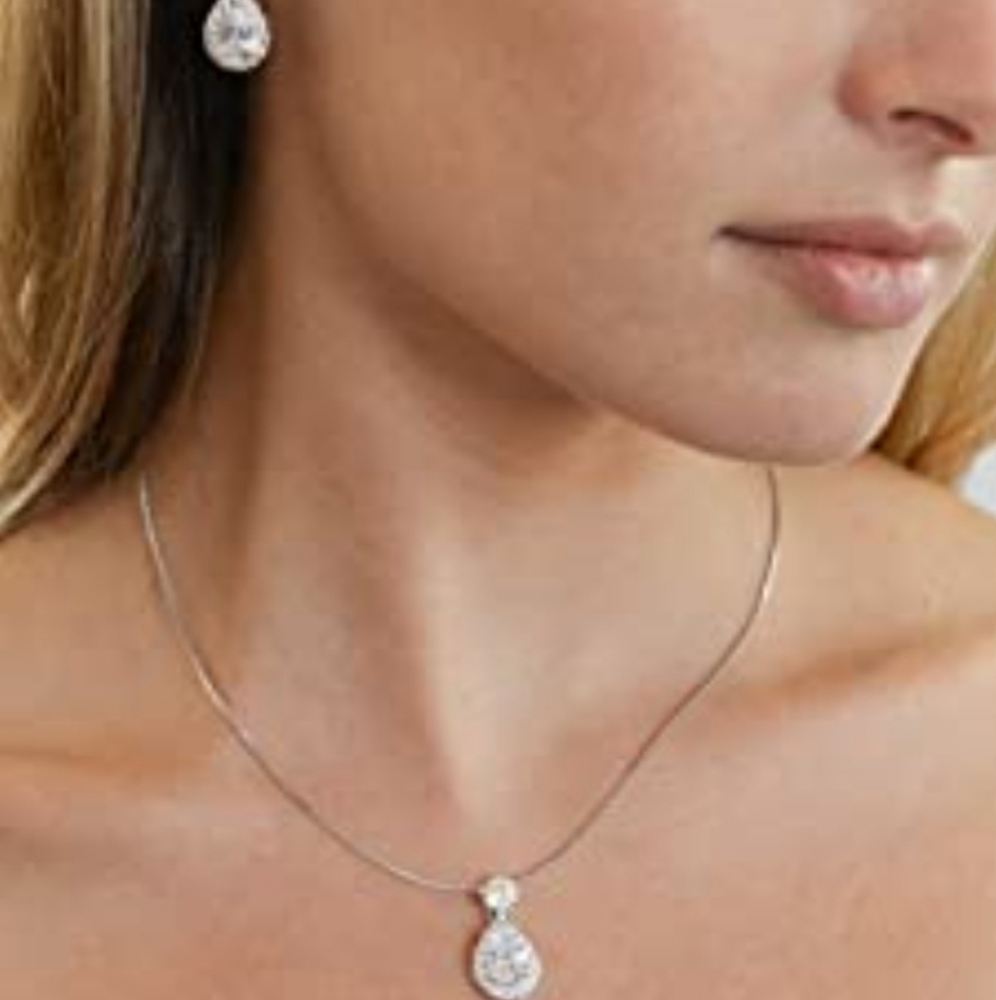 Nwt Mariell Pearl Shaped Teardrop Necklace & Earrings